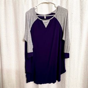 Womens plus baseball tee